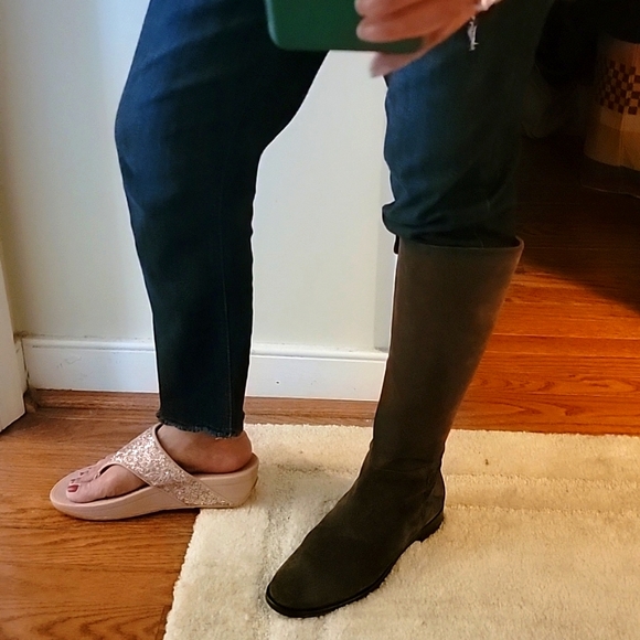 Ferragamo suede boots 👢 😍 - Picture 7 of 10